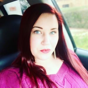 Meet your Posher, Stefanie